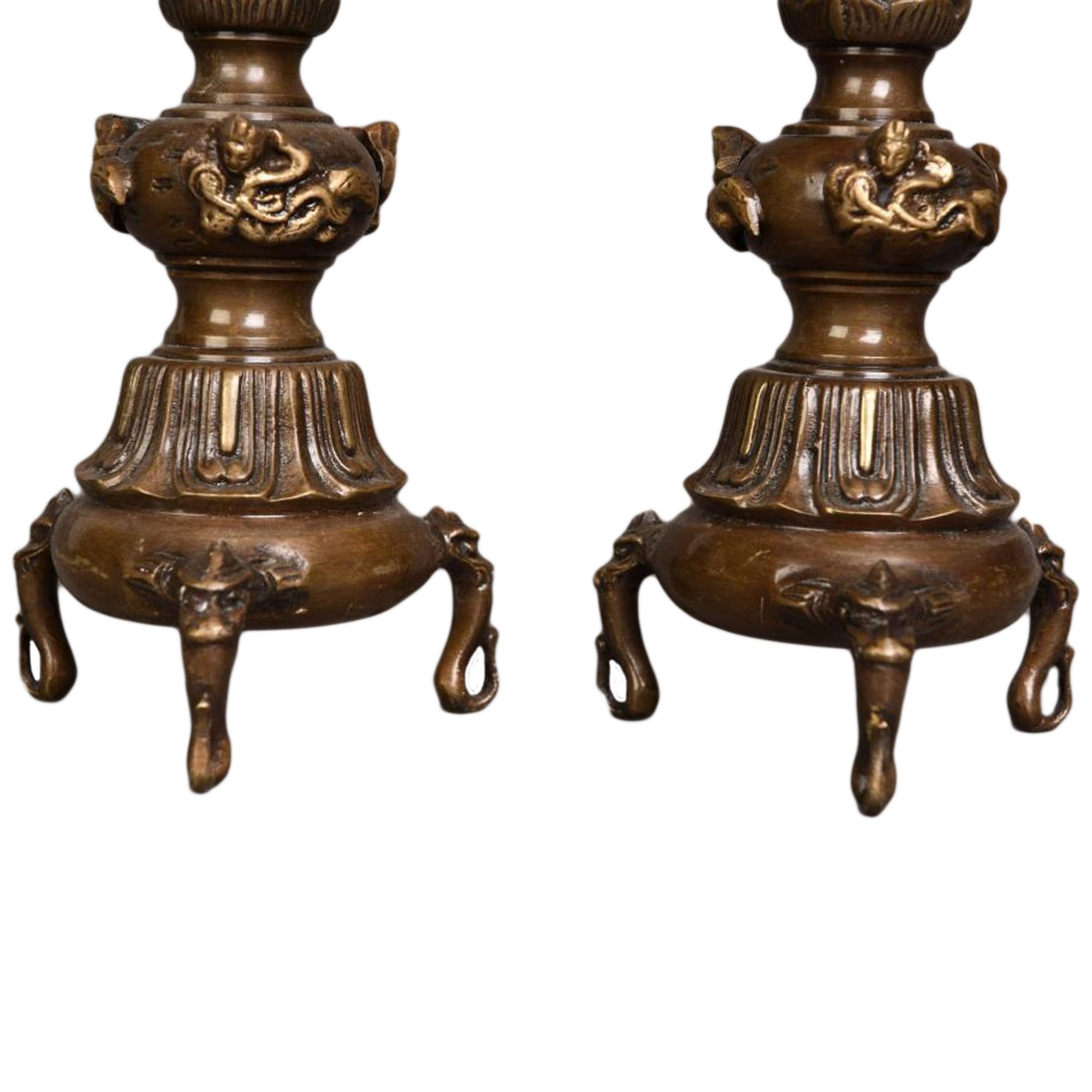 A PAIR OF BRONZE CANDLESTICK, SHOWA PERIOD