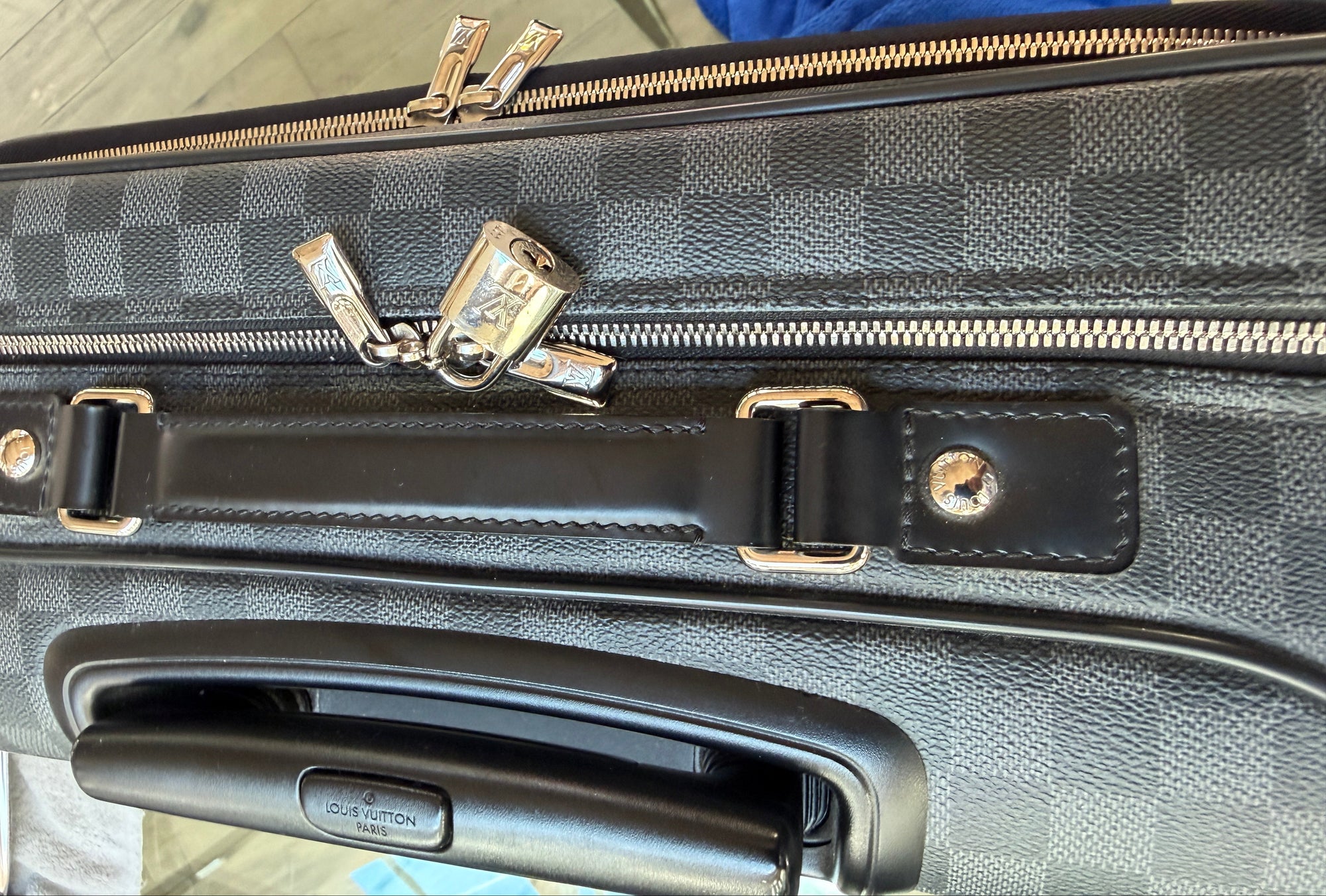 Louis Vuitton Damier Graphite Luggage (5 piece Set)