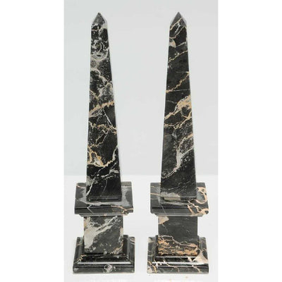 Obelisks Daniel Bibb