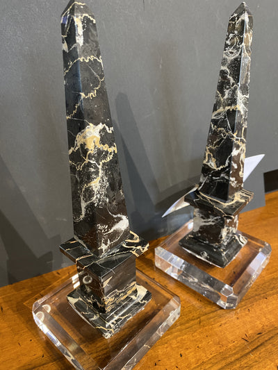 Obelisks Minature Lloyd Paxton,  Daniel Bibb